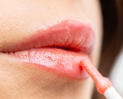 Covering a cold sore with makeup